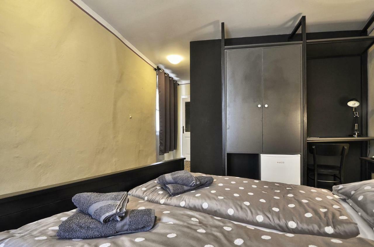 Room Zimmer Portarol วอดิยัน ภายนอก รูปภาพ